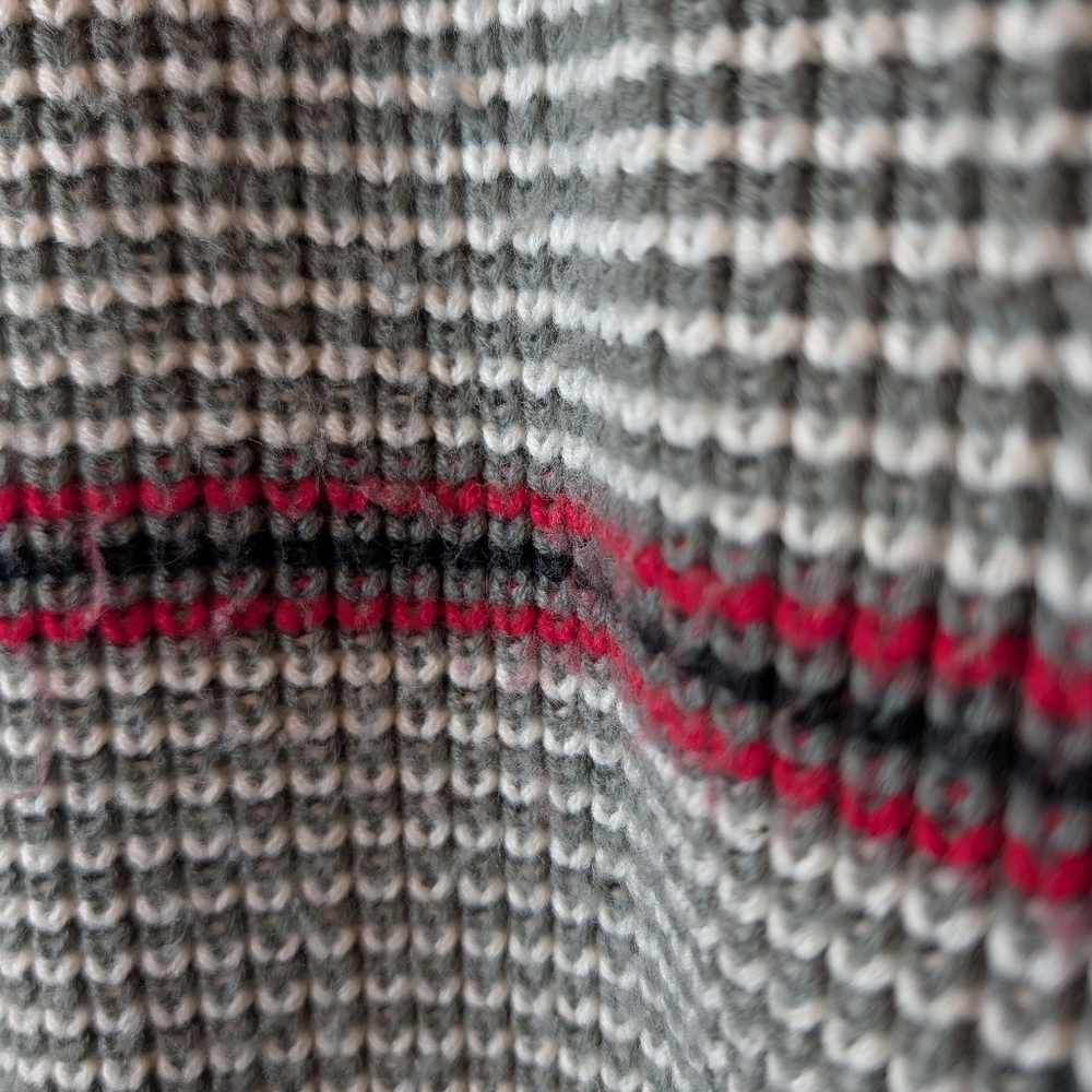 Vintage St. John’s Bay Striped Knit Sweater Grey Red Size Small - Picture 6 of 8